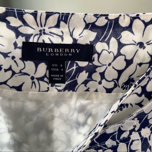 Burberry Silk Pleated Skirt Size US 6/M - Picture 10 of 11